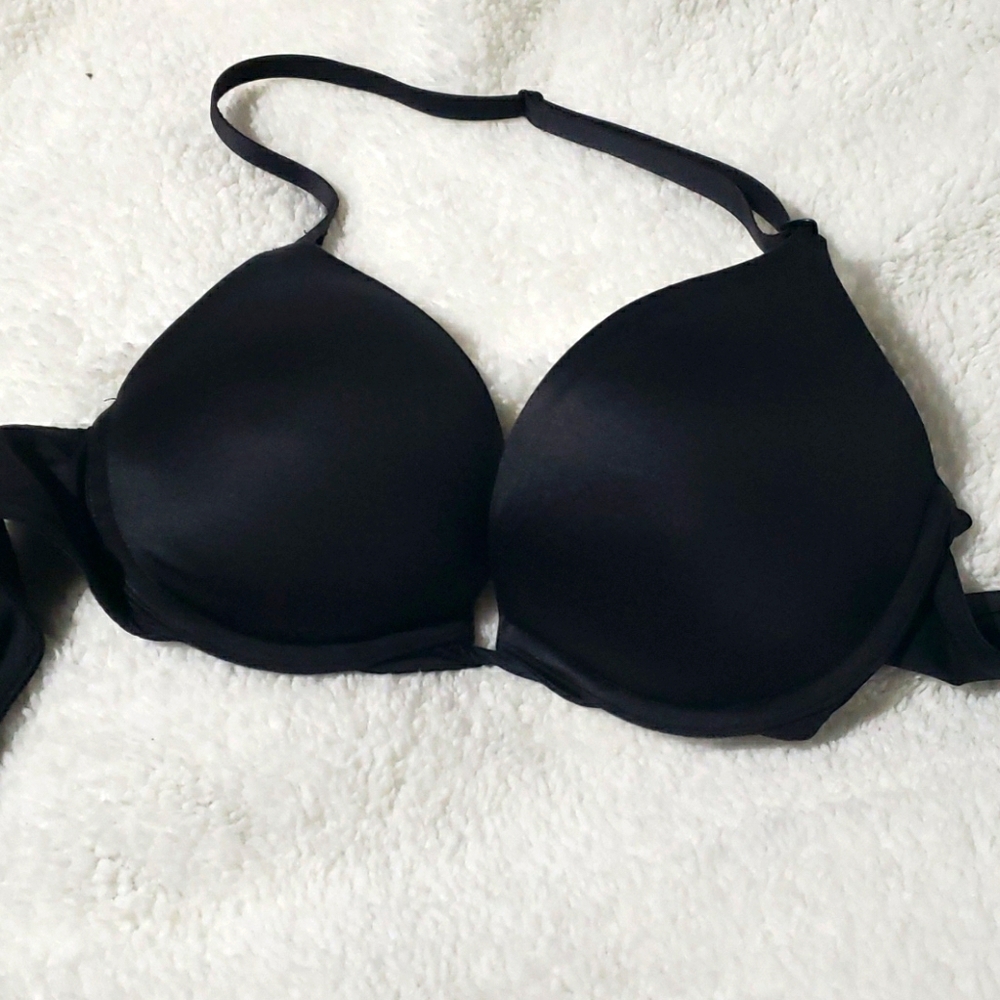 Vs Bra